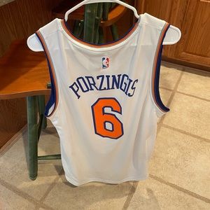 New York Knicks Kristaps Porzingis jersey #6 Fanatics Size Large